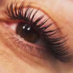 خدمات مژه آزاده امیری