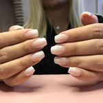 مرکز تخصصی خدمات کاشت ناخن مهشید رستگاری