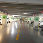 پارکینگ مرکز خرید کورش