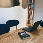 کافه کتاب پیدا