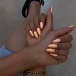 خدمات تخصصی کاشت ناخن زهرا عبادی