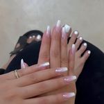 خدمات تخصصی کاشت ناخن زهرا عبادی