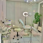 مرکز تخصصی زیبایی و پزشکی حس