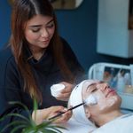 پاکسازی پوست و فیشیال طهورا (پنس بیوتی)