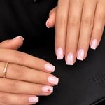 خدمات تخصصی کاشت ناخن هدیه