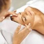 کلینیک پوست و مو آلا