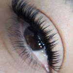 خدمات مژه افسانه