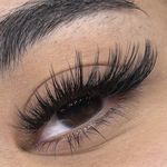 کاشت ناخن و مژه درخشش آرشیدا