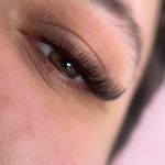 خدمات تخصصی اکستنشن مژه نایرا خداوردیان