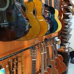 فروشگاه آلات موسیقی بیداد