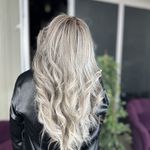 سالن  تخصصی رنگ و لایت مو  آنیتا طهرانی