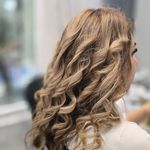 سالن آرایش و زیبایی رویا