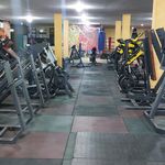 باشگاه بدنسازی مردان آهنین