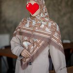 گالری شال و روسری عطرا