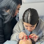 اکستنشن تخصصی مژه محنا