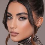 خدمات و آموزش میکاپ آرمیتا
