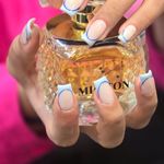 سالن زیبایی گلشید