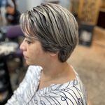 سالن زیبایی رها بیوتی