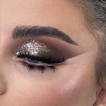 میکاپ شنیون تخصصی .کاشت مژه.آموزش میکاپ