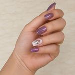 خدمات تخصصی کاشت ناخن هدیه