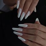 خدمات تخصصی ناخن محدثه احمدوند