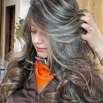 سالن زیبایی لئو متخصص لایت بدون دکلره