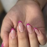 خدمات کاشت ناخن