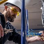 خدمات برق ملک