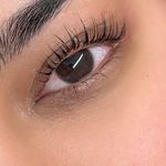 خدمات اکستنشن مژه دینا