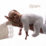 عکاسی نوزاد در منزل پروازی