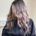 سالن تخصصی رنگ و لایت،احیا و کراتین دیبا