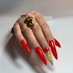 خدمات تخصصی کاشت ناخن سپیده طالبی