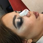 میکاپ شنیون تخصصی .کاشت مژه.آموزش میکاپ