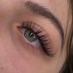 خدمات اکستنشن مژه