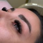 خدمات تخصصی اکستنشن مژه نایرا خداوردیان