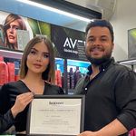 مرکز تخصصی رنگ و مش وفر مو‌ و کراتین مو