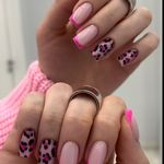 سالن تخصصی کاشت ناخن دنیا