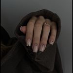 خدمات تخصصی کاشت ناخن غزل