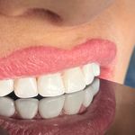 دندانپزشک و جراح دکتر رشا خوش قدم