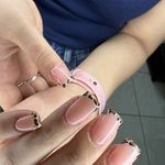 خدمات و آموزش تخصصی ناخن