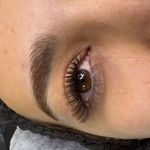 اموزش و خدمات اکستنشن مژه اتنا پورقربان