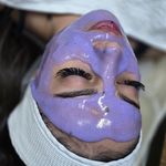 پاکسازی و جوانسازی پوست شقایق قربانی