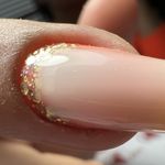 سالن تخصصی کاشت ناخن لیرو