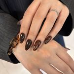 خدمات تخصصی کاشت ناخن حنا