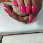 خدمات تخصصی کاشت ناخن و مژه زهرا فاضلی