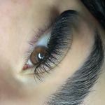 کاشت و اکستنشن مژه یلدا