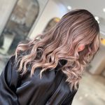 مرکز تخصصی رنگ مش و کراتین آزاده خوش تیر