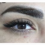 سالن زیبایی تخصصی میکاپ و شینیون نیلوفر