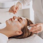 ارائه انواع خدمات پاکسازی و فیشال های تخصصی زیبایی و درمانی پوست بایومر