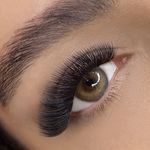 خدمات تخصصی اکستنشن مژه و ابرو مونا امین